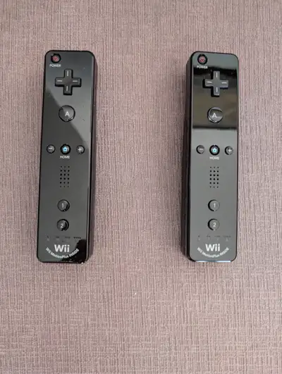 2x Manettes Nintendo Wii U Noires (Wii Remote Plus Inside), View more