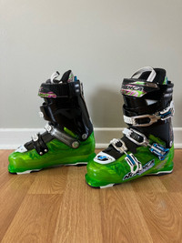 PERFECT Condition Nordica ski boots 