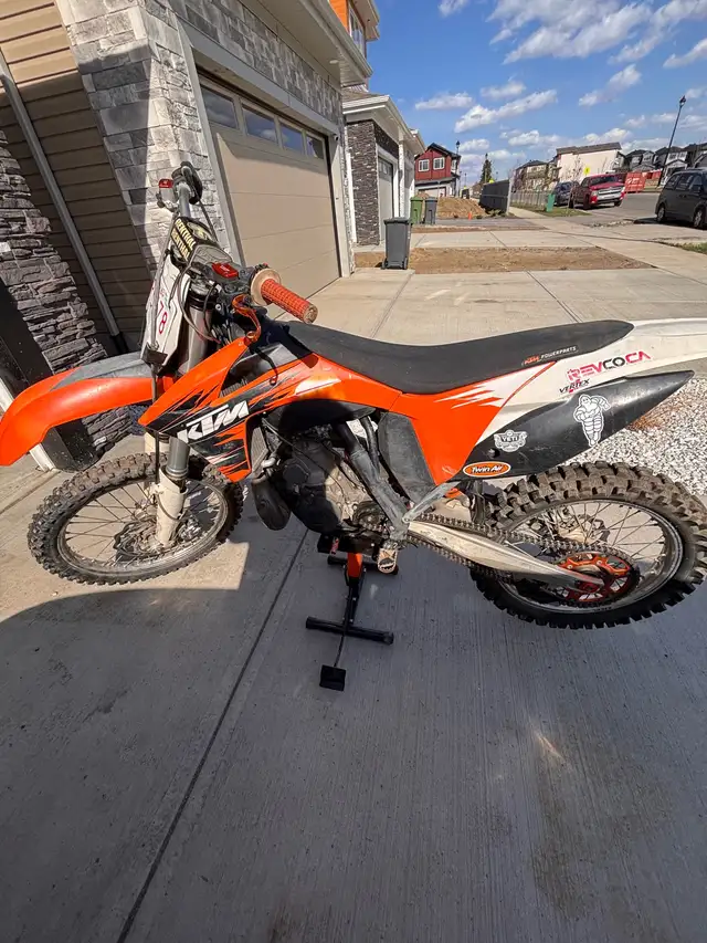 2011 KTM SX 250 2 stroke  in Dirt Bikes & Motocross in Edmonton - Image 4
