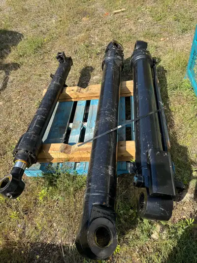 caterpillar cylinders , View more