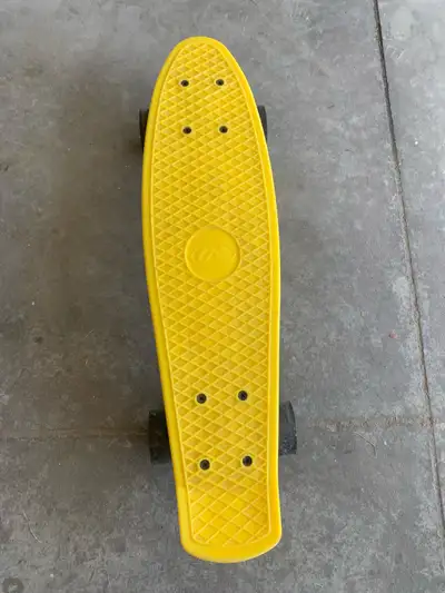 Rawlings skate board with heavy duty wheel hardware.