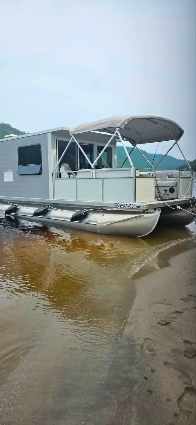 Ponton maison 26 pieds- Houseboat in Other in Lac-Saint-Jean - Image 3