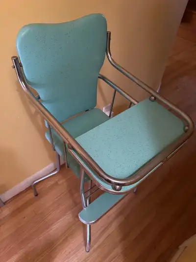 Retro Swival Tiffany Blue Highchair, View more