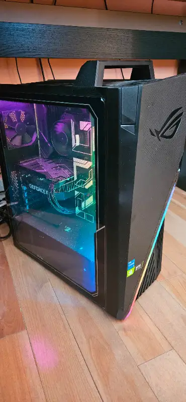 Selling my full Gaming PC set, it includes the monitor, the keyboard, mouse, camera, mic. ASUS ROG S...