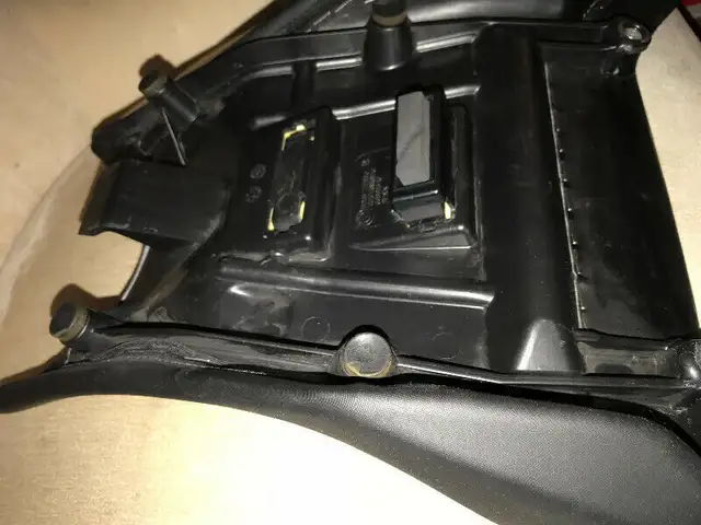 BMW s1000rr Front Riders Seat Cushion Saddle OEM Black Leather in Other in Barrie - Image 8