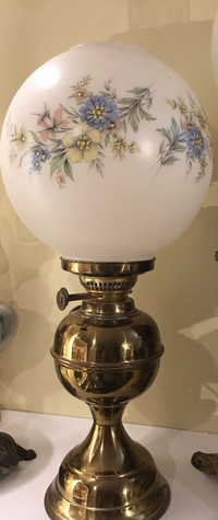 Impressive large size Duplex oil lamp made in England 23”x10”