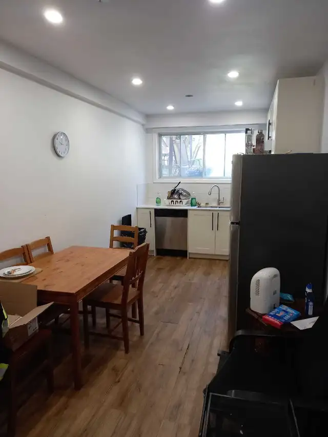 Colocation chambre 4 et demi (Saint-Laurent) in Room Rentals & Roommates in City of Montréal - Image 7