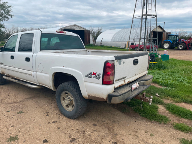 2007 duramax chev crewcab in Cars & Trucks in Calgary - Image 2