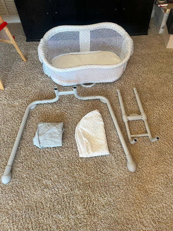 Halo Bassinet-Used 5 months total in Cribs in Edmonton