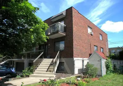 Beau 4 1/2 à louer à Ahuntsic