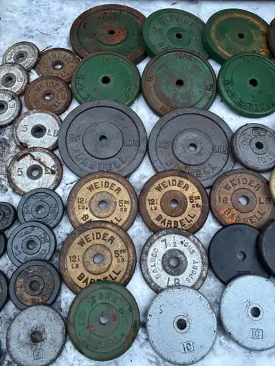 old school iron plates all 1 inch hole standard regular metal weight plates. 1x50 3x35 5x25 3x12.5 1...