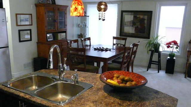 Modern Updated Condo in Barrhaven, Nepean available for Nov. 1 in Long Term Rentals in Ottawa - Image 3