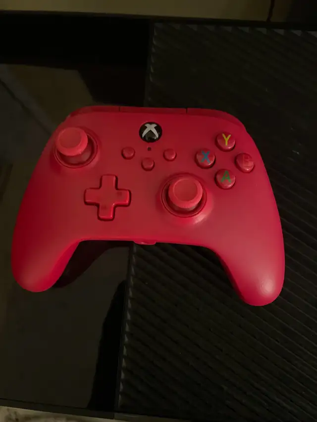 Xbox One Console With Two Controllers  in XBOX One in Hamilton - Image 3