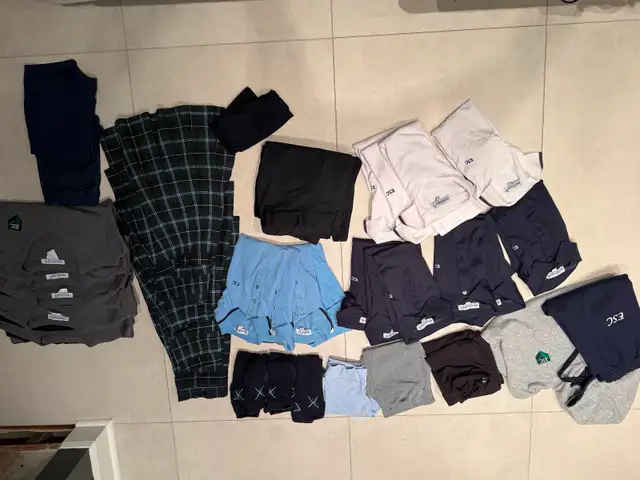 Sacred Heart Externat Clothing, Rosemère