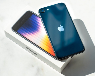 iPhone SE 3rd Gen Brand New Condition Unlocked, View more