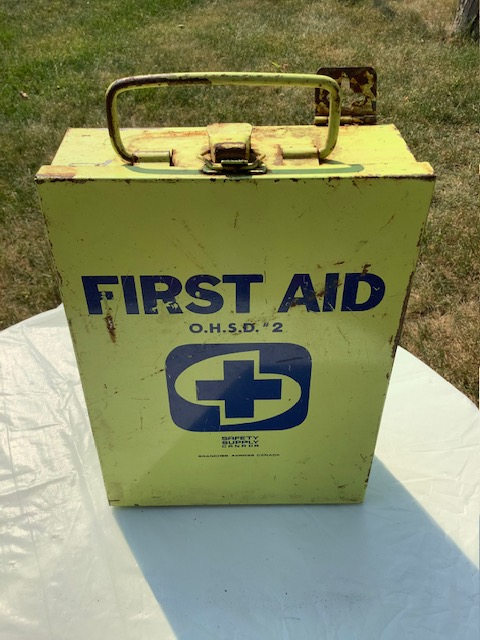 FIRST AID Metal Box