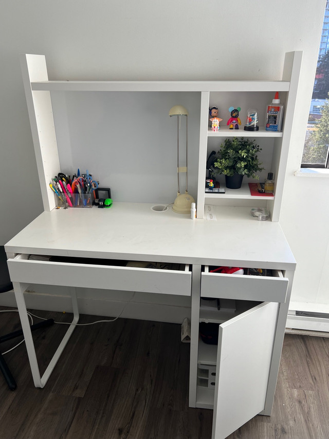 IKEA desk in Desks in Burnaby/New Westminster - Image 3