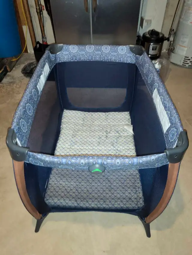Safety 1st foldable crib brand new63234728015747123