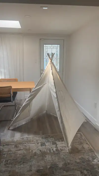 very nice quality, used couple times but like new