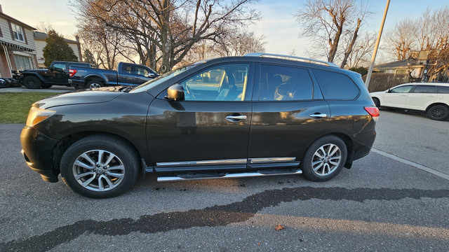 2015 Dark Green Nissan Pathfinder SL in Cars & Trucks in Mississauga / Peel Region - Image 2