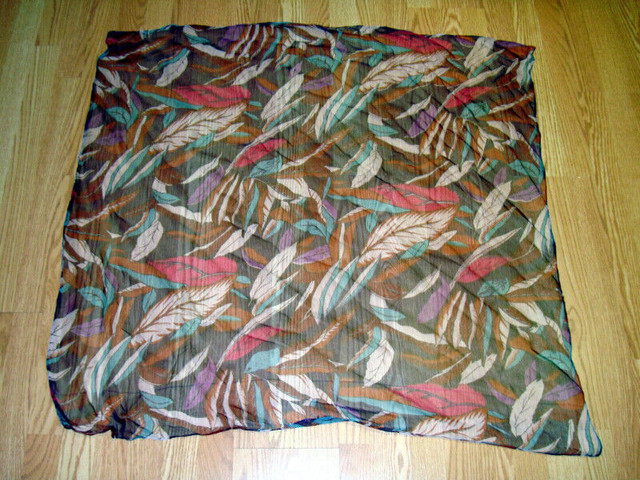 Many Silk Scarves - $5 each in Other in Ottawa - Image 3