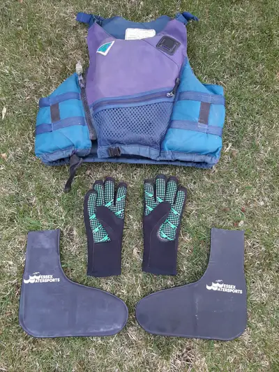 PFD personal flotation device, size medium, gloves, dry socks Sailing Vest Model 5403 type III PFD a...