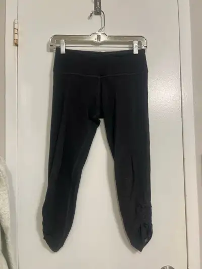 Pickup at 50 Rosehill ave. Can bundle with other items.