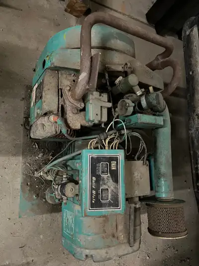 Selling this Onan generator in as is condition. Manufacture date is Oct 1974 Electric start Was oper...