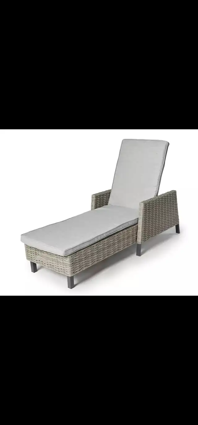 New Patio Wicker pool lounger with cushions in Patio & Garden Furniture in Markham / York Region - Image 4