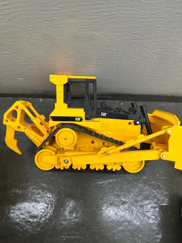 Tonka/ Hasbro / Matchbox trucks n more62866661046146122