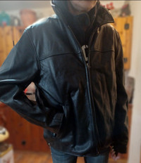Danier Leather Mens Bomber Jacket. Medium
