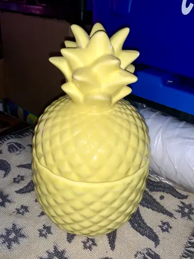 ISLAND PINEAPPLE CITRONELLA - Candle, View more