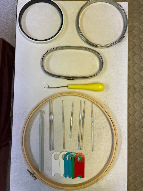 Knitting Needles, Crochet Hooks, Embroidery Hoops (Price in Ad) in Hobbies & Crafts in Edmonton - Image 4
