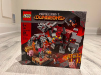 Lego 21163 The Redstone Battle -- New, Sealed