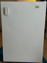 Bar Size Freezer and Refrigerator