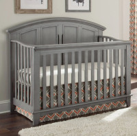 2 Convertibile cribs/ toddler beds with mattresses/bedding