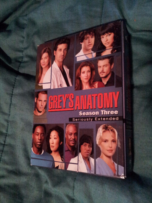 DVD season 3 Grey's anatomy TV series movie show gift girl docto dans CD, DVD et Blu-ray  à Ottawa