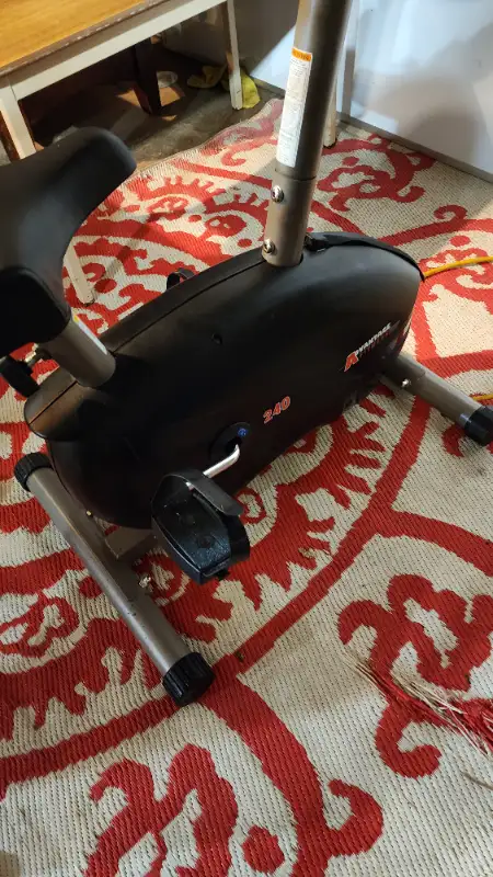 Exercise Bike, stationary pedal bike Advantage Fitness 240 in Exercise Equipment in Oakville / Halton Region - Image 5