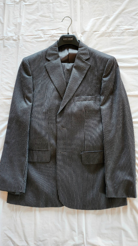 mens darker gray pinstripe suit (40) in Men's in Oakville / Halton Region