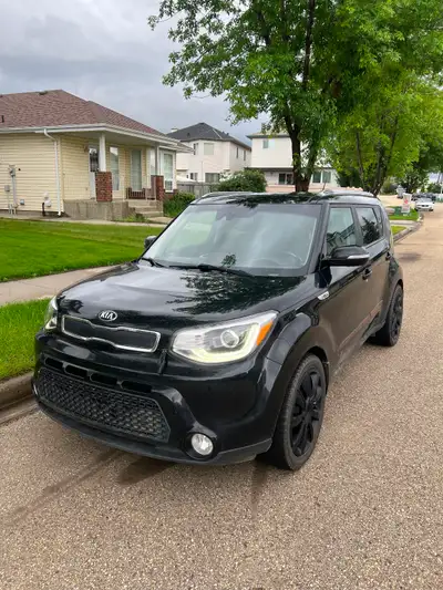 2017 Kia Soul EX. Fully loaded! Driven for a few years but now no longer need it. Will only listen t...
