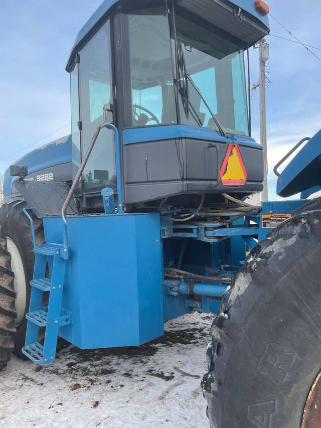 New Holland 9282 in Farming Equipment in Regina - Image 2