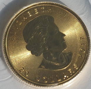 One Half oz Gold Maple Leaf - Royal Canadian Mint dans Art et objets de collection  à Calgary - Image 3