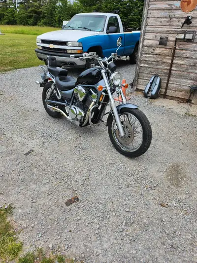 2006 suzuki boulevard s83 1340cc Good riding bike only reason I'm thinking of selling it is the fram...