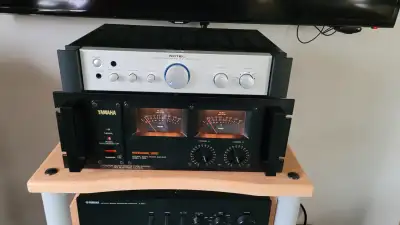 Yamaha P-2200 power amp, View more