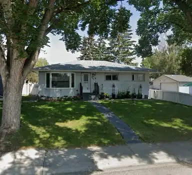 Great location in Acadia. 4 bedrooms, 2 bathrooms, and big back yard. Garage is being built and will...