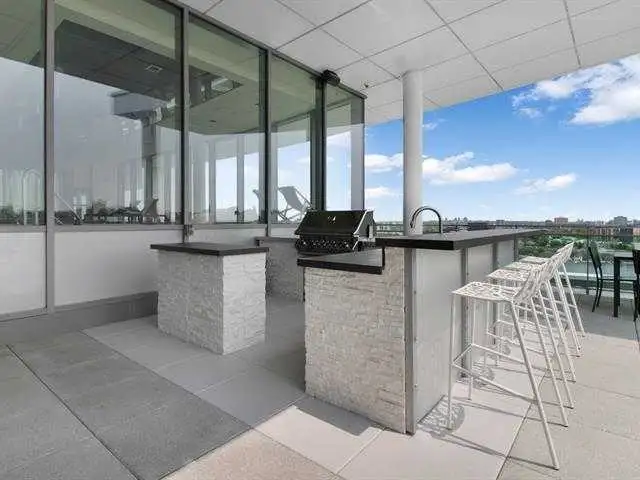 Luxury condo besides ottawa river/downtown in Long Term Rentals in Gatineau - Image 11