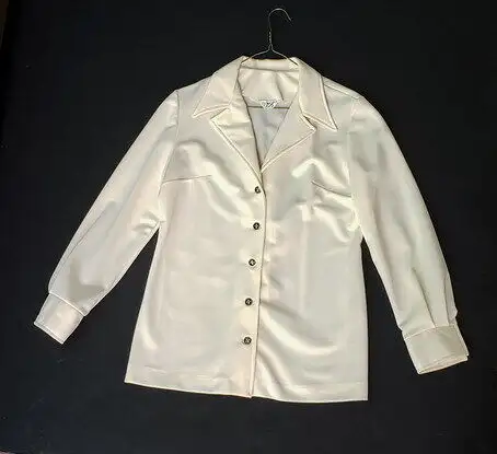 Women’s Size 12-14 Blouses / T-Shirts / Jackets / Tops in Women's - Tops & Outerwear in City of Toronto - Image 2