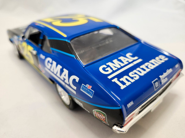 1969 Chevrolet Nova SS NASCAR GMAC Brian Vickers #25 1:18 ERTL in Arts & Collectibles in Kawartha Lakes - Image 3