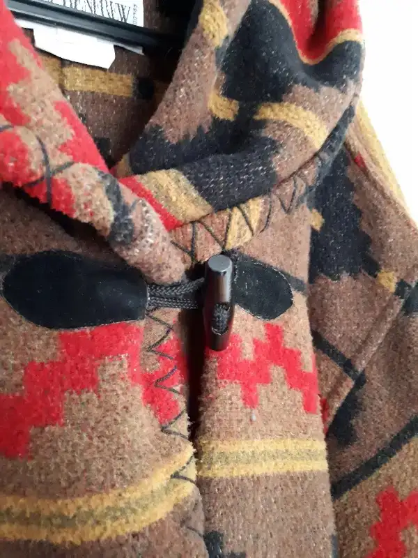 Manteau laine Holt Renfrew wool coat in Women's - Tops & Outerwear in City of Montréal - Image 2