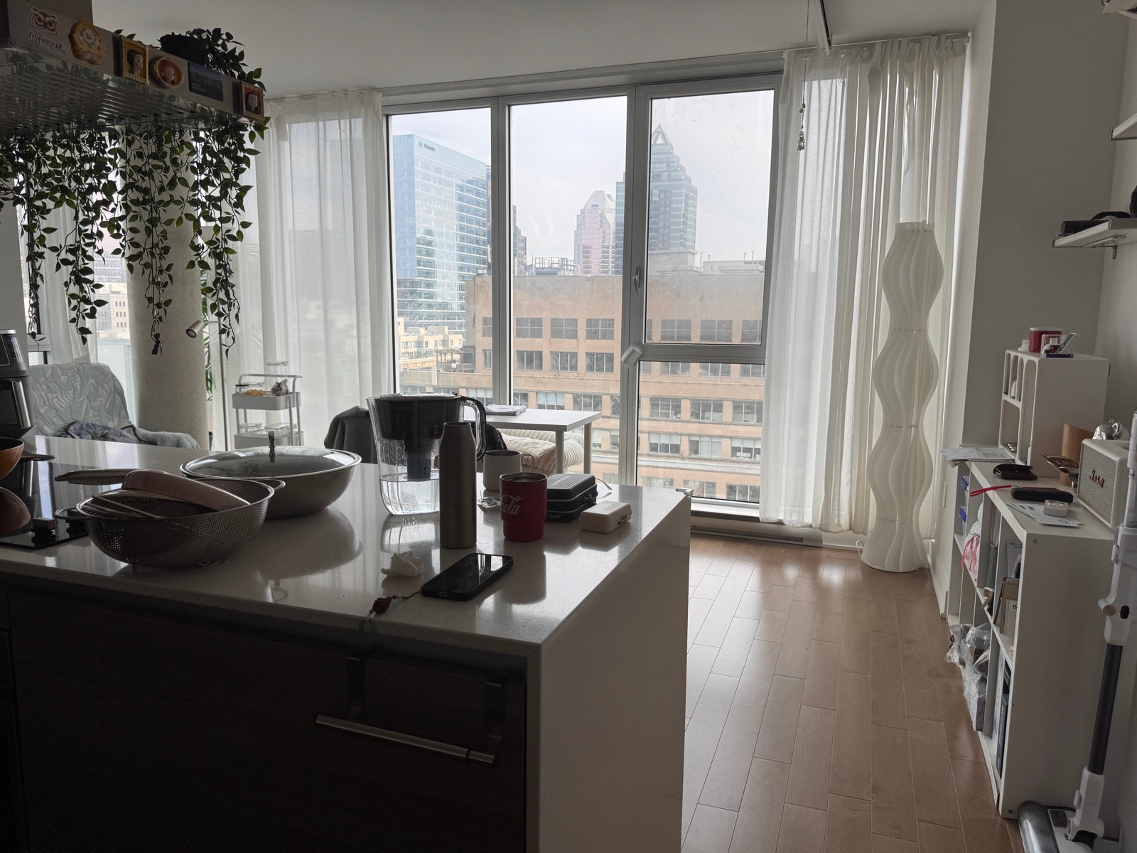Montréal Downtown 2B Lease Assignment with furniture FREE — photo 3